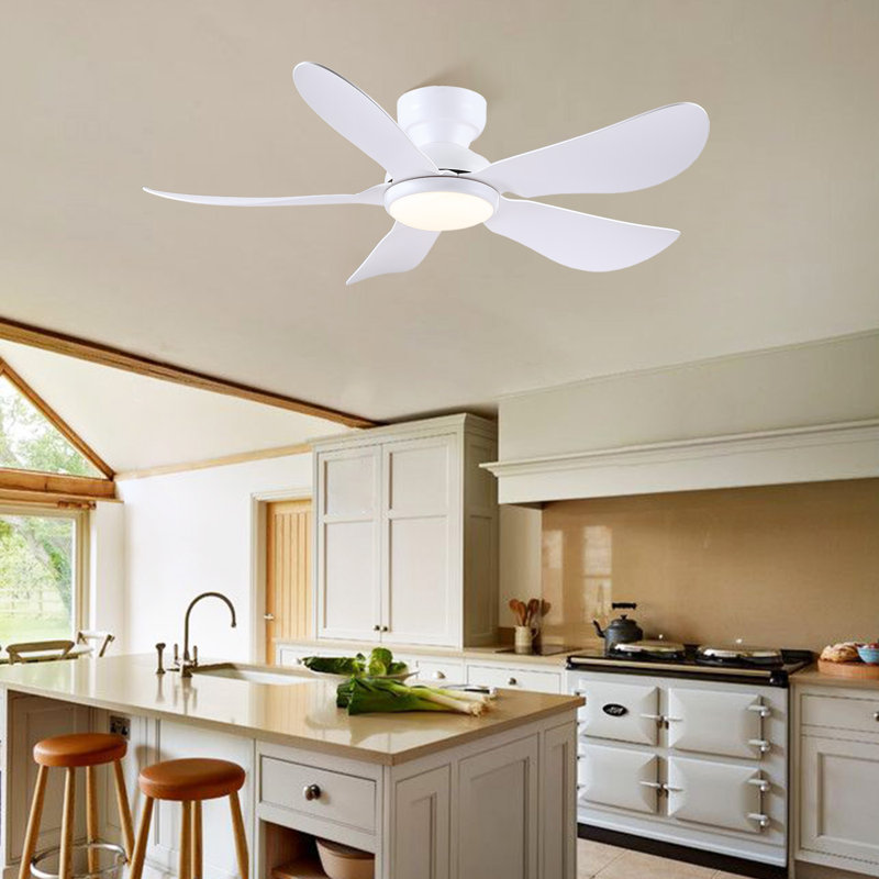 Ventilateur de plafond encastré avec lumière et télécommande / app, 46" Wide, White