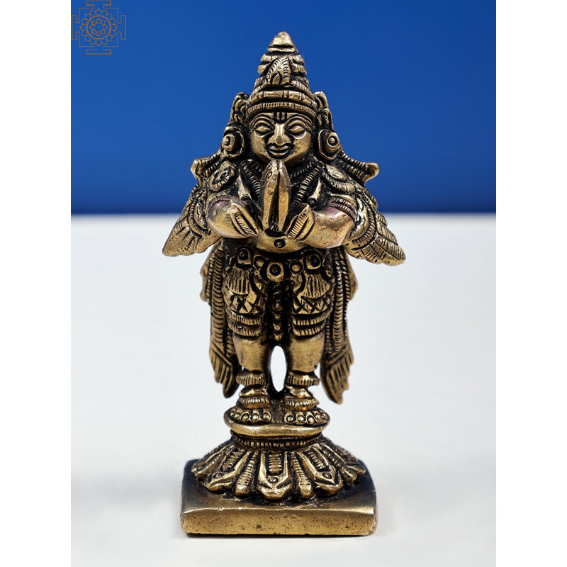 Figurine Garuda in Namaskara Mudra