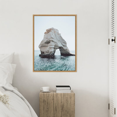 «Rock of Solitude Milos» par Wrenn, reproduction d'art sur toile encadrée