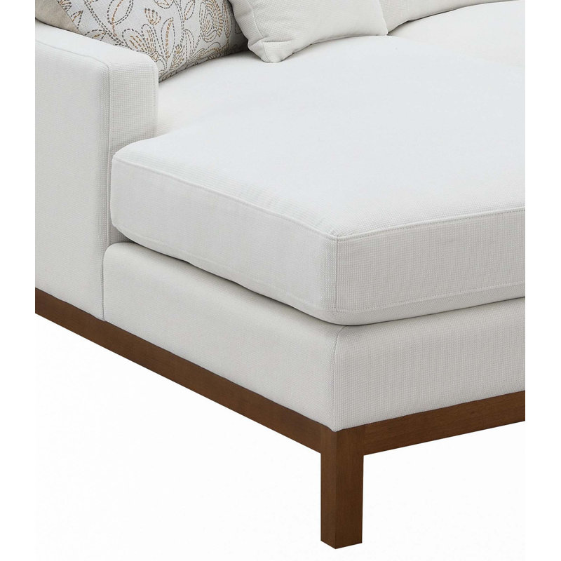 Sectional Sofa W/4 Pillows