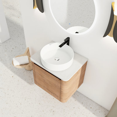 Meuble-lavabo mural 24 po avec lavabo d'art en céramique, poignée à bord incliné 45 po, charnières à fermeture en douceur avec surface en pierre blanche 24 po et contreplaqué Scratch
