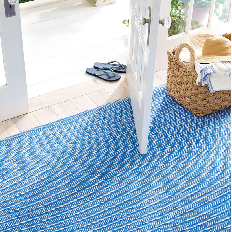 Herringbone French Blue/White Handwoven Indoor/Outdoor Rug, Rectangle 5' x 8'
