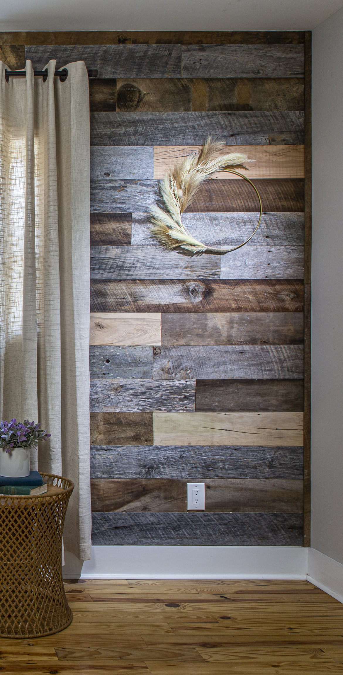 Vintage Harvest Weathered Gray Reclaimed Barn Wood Wall Planks- Rustic Kiln  Dried Wood Panels, Easy to Install, DIY Accent Wall for Your Home (10