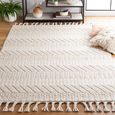 Westbury Park Natura 126 Area Rug In Ivory