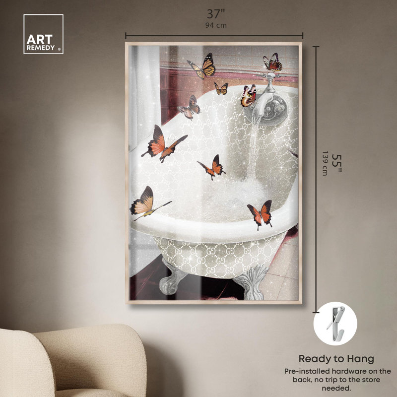«Light Butterfly Garden Glam Bath Shadowbox Print Trendy Bathroom Art» par Art Remedy, H 55 po x l 37 po, Crème, crème