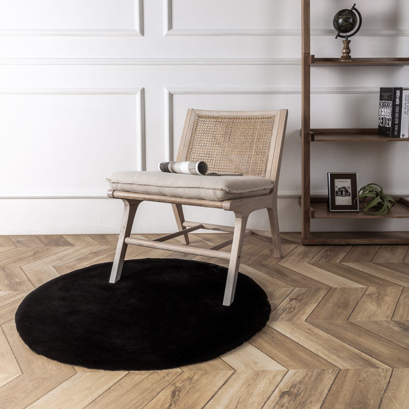 Klynn Faux Fur Indoor Rug, Round 2'11"