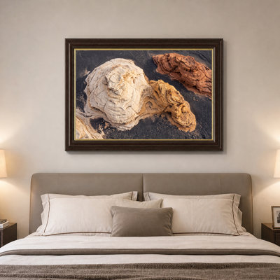 «Layered Cream and Orange Rock Formations», art mural sur toile sable foncé