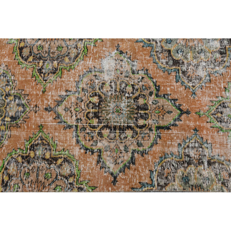Tapis turc vintage en laine Oushak dans des tons chauds d'orange délavé avec des motifs orientaux orange / vert