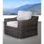 Chaise de patio entièrement assemblée avec coussins