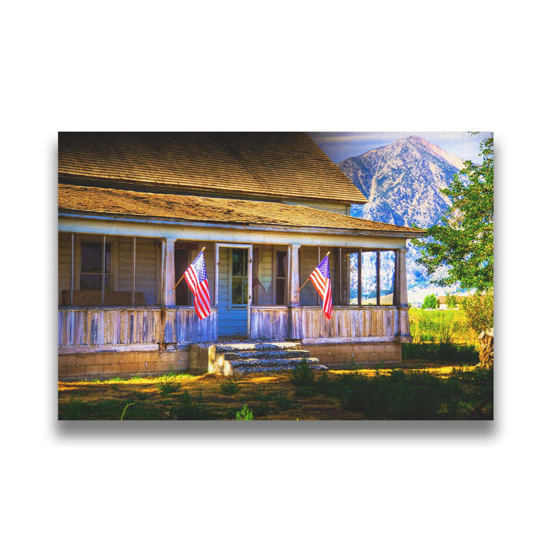 Drapeaux de maison par Kelly Wade. Estampe numérique, Impression encadrée flottante sans passe-partout, H 40,5 po x l 60,5 po