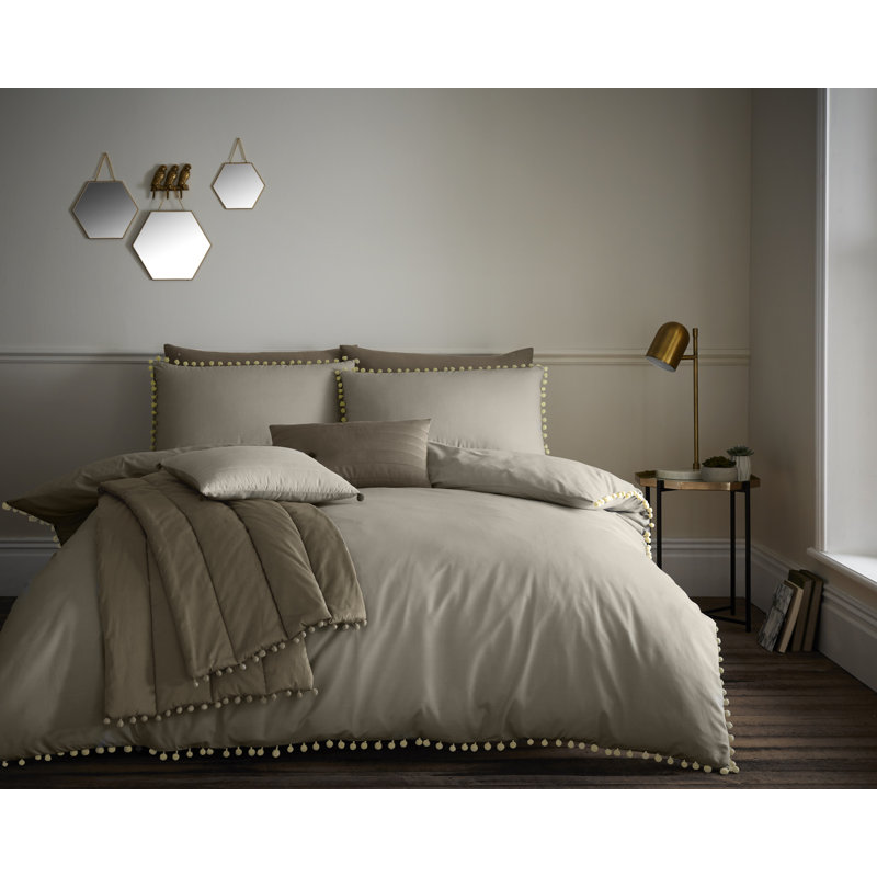 Geise Satin Solid Colour Duvet Cover Set with Pillowcases Included, Kingsize Duvet Cover - 2 Standard Pillowcases, Charcoal