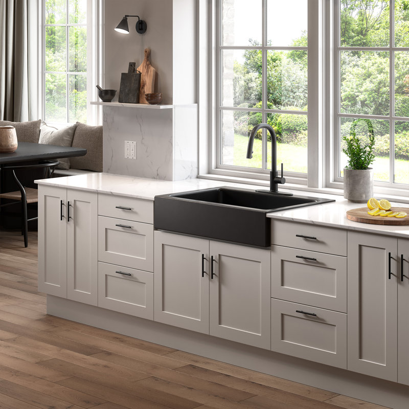 Évier de cuisine Parker 34 po en céramique réfractaire noire mate Quick-Fit® à encastrer, style ferme, à tablier frontal et à cuve avec 3 trous pour robinetterie