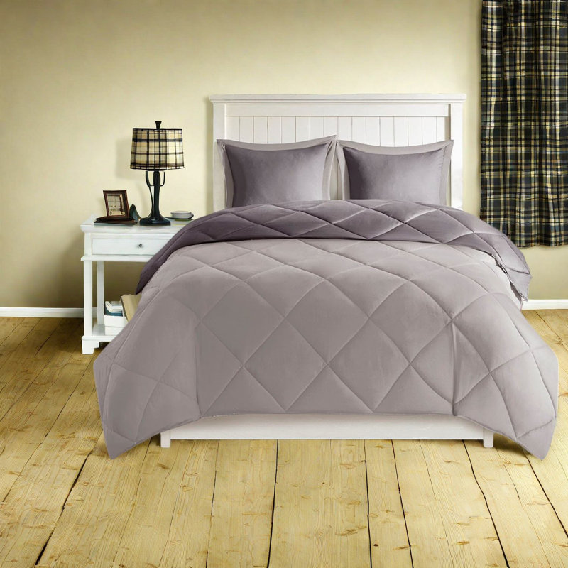 Ensemble de literie réversible pour très grand lit avec duvet synthétique hypoallergénique, conception matelassée moderne
