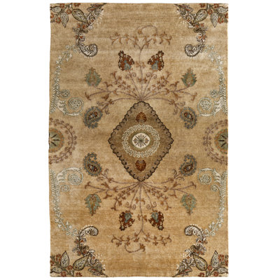 Vardo Transitional Damask Area Rug