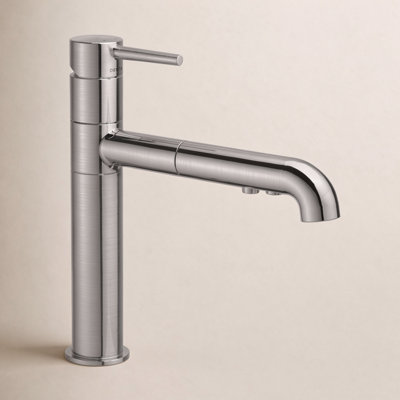 Trinsic Pull Out Sprayer Kitchen Sink Faucet, Single Handle Kitchen Faucet