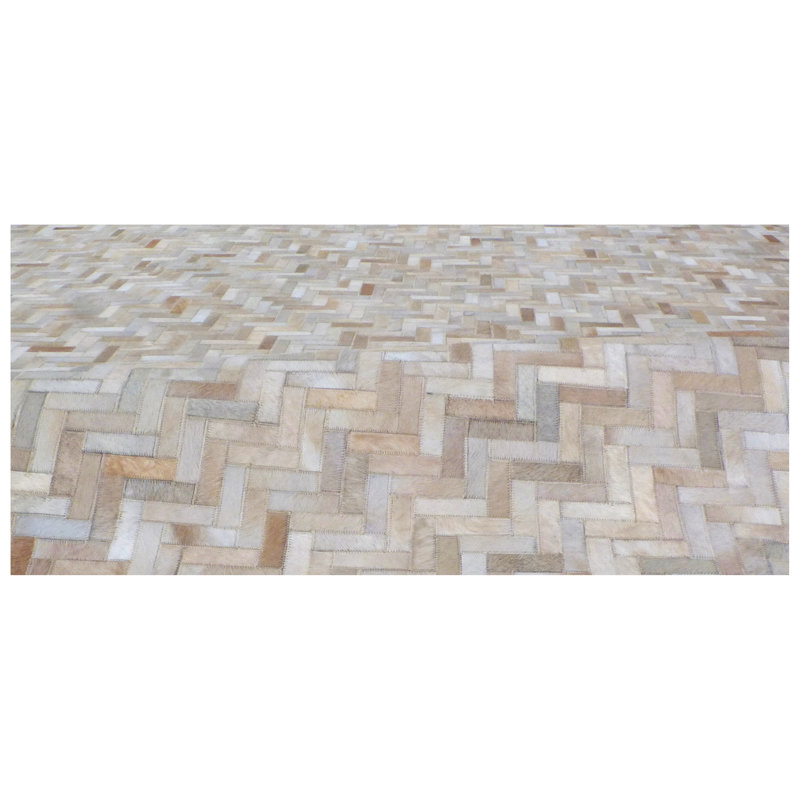 Mosaic Leather Cowhide Chevron Area Rug in Light Beige/Ivory, Rectangle 11'6" x 14'6"