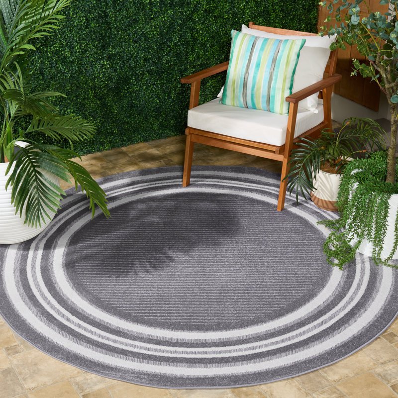 Shontavius 303 Area Indoor/Outdoor Area Rug In Grey / Ivory, Round 6'7"