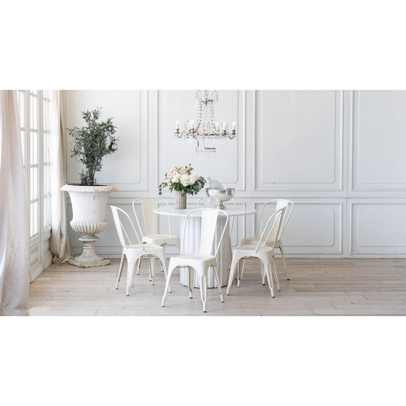 Chaise en métal