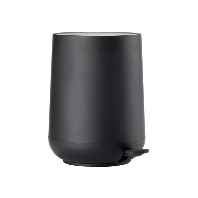 Gratton Plastic Step On Kitchen Trash Can, Black, 5 L