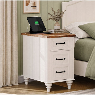 Scarlett 15'' W Nightstand