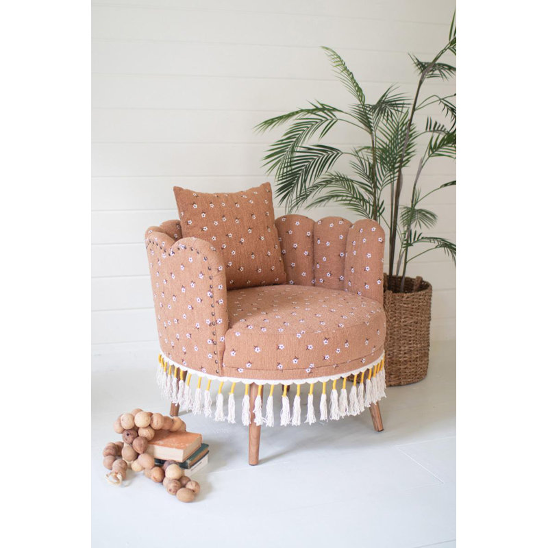 Chaise rembourrée avec pampilles