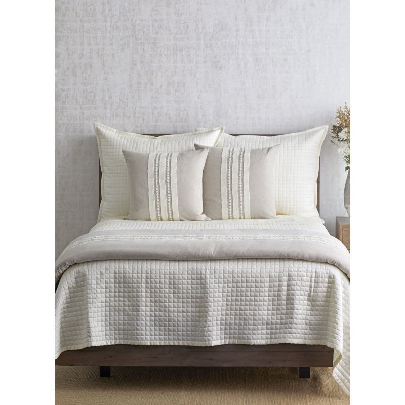 Echelon Linen Pillow Cover & Insert, Square 24"