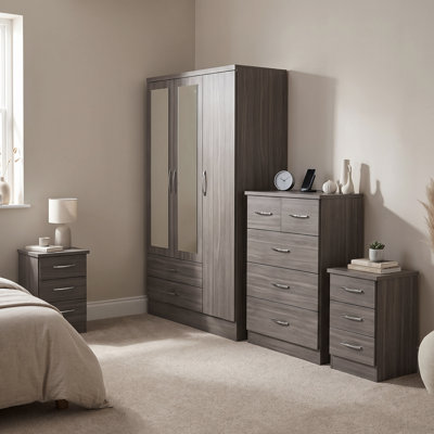 Cascio 4 Piece Bedroom Set