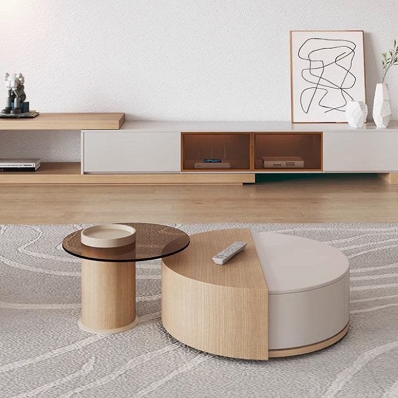 La conception de style crème permet de faire pivoter la table basse