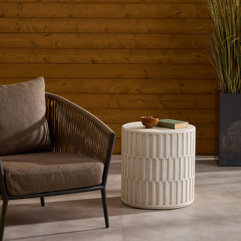 Table de bout d'extérieur Callisto, 20" H x 19" W x 19" D
