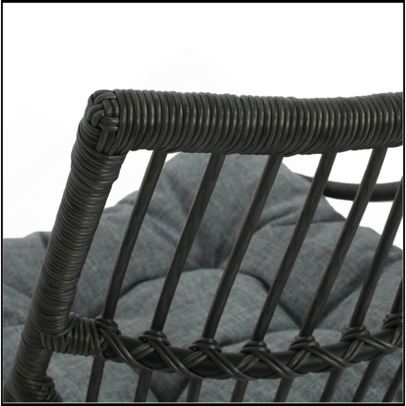 Chaise et table d'appoint