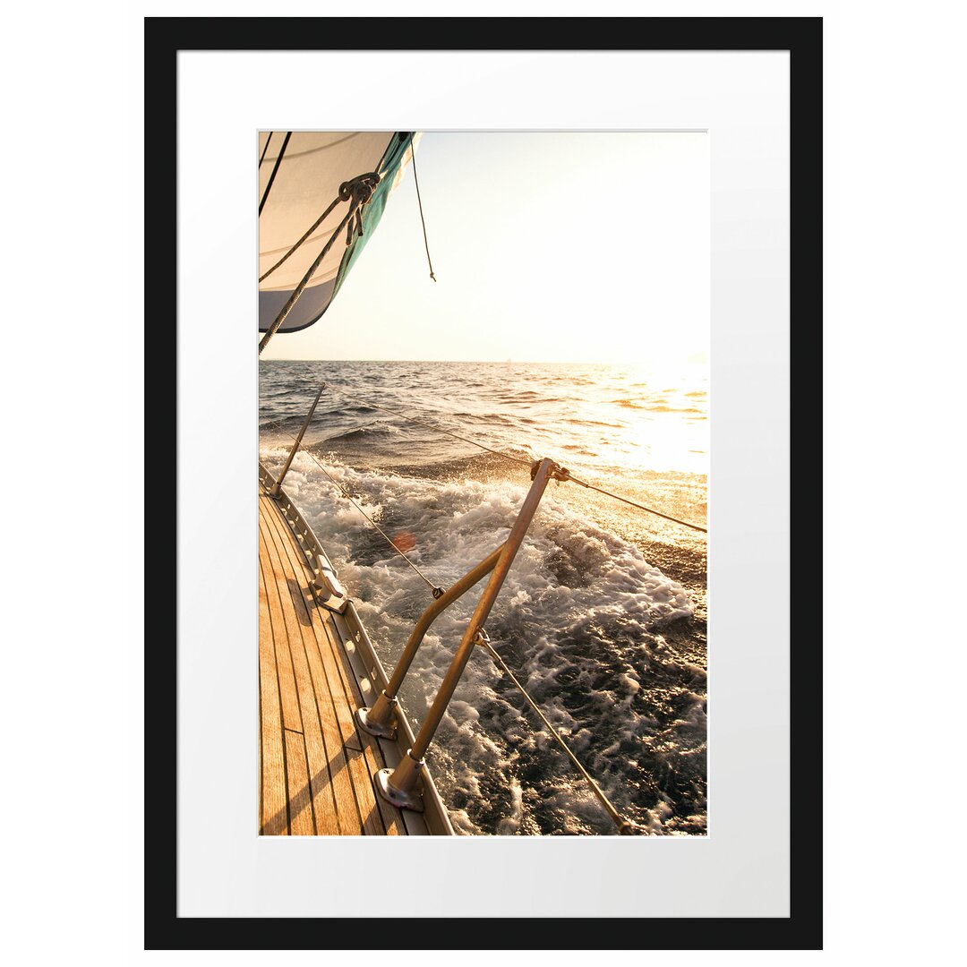 Gerahmtes Poster Segelboot im Meer