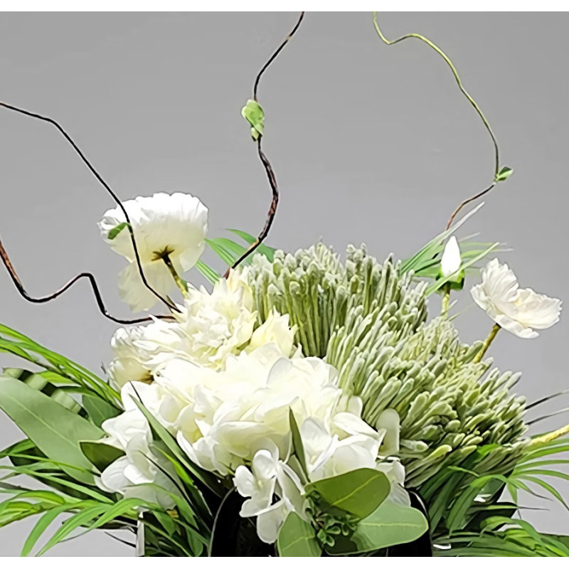 Décoration de fleur simulée