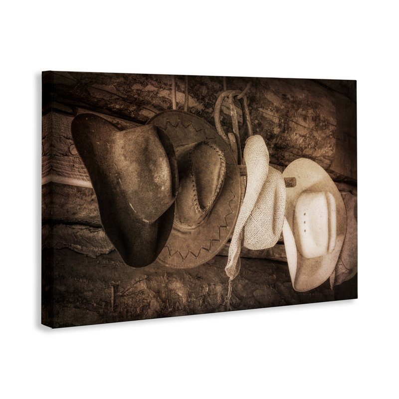 «Rustic Cowboy Hats», art mural sur toile par Danita Delimont, H 20 po x l 30 po