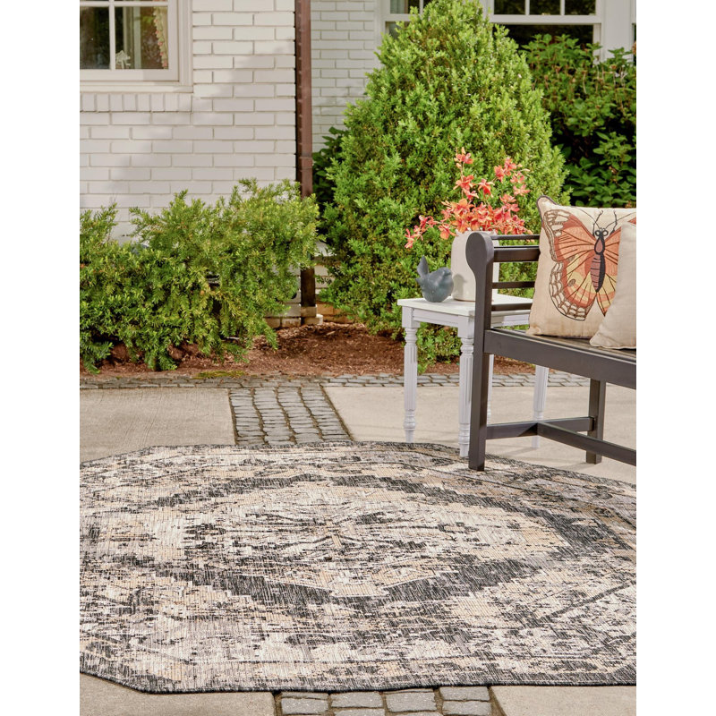 Susan Oriental Indoor / Outdoor Rug, Octagon 7'10" x 7'10"