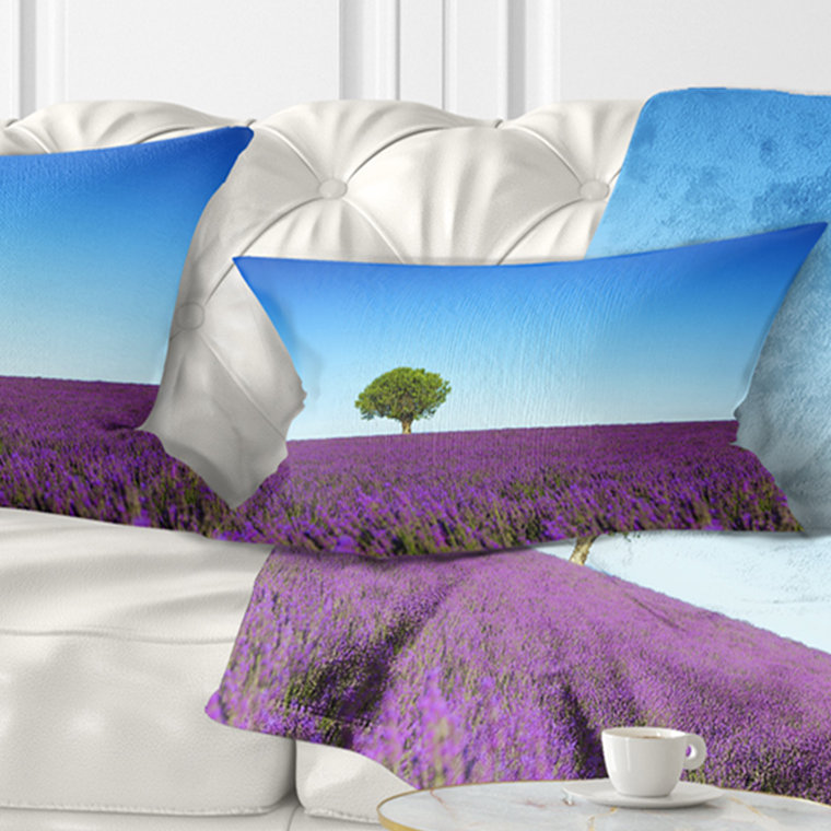 Coussin lombaire paysage arbre avec fleurs lavande
