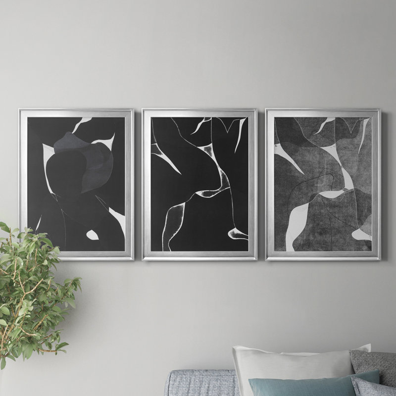 «Night Bloom I», reproduction encadrée de qualité supérieure, prête à être accrochée, H 24,5 po x l 55,5 po x P 1 po, Argent
