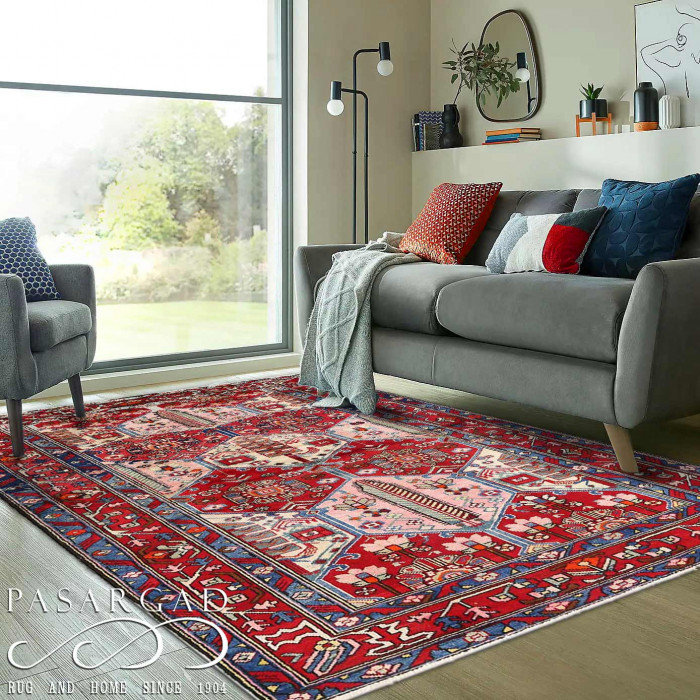 Persian antique bakhtiari rug 4'8"x7'3"