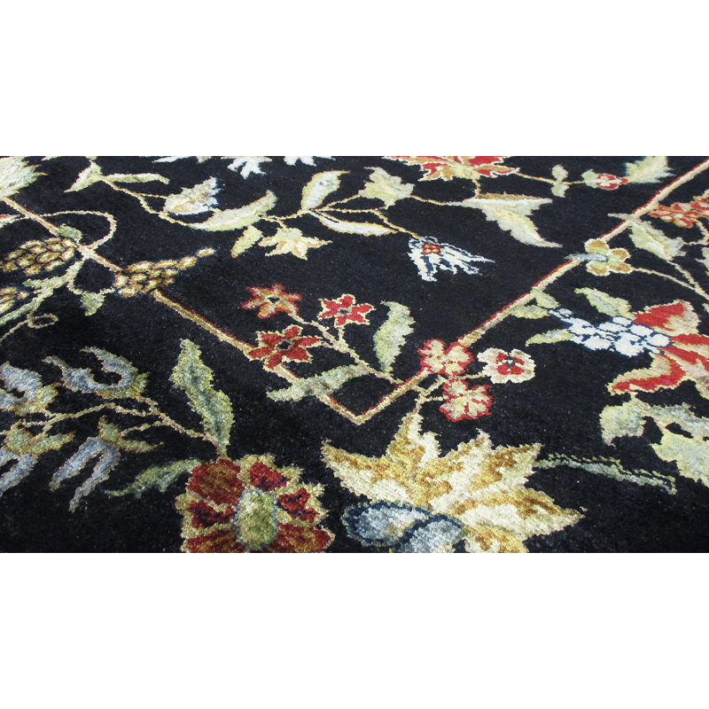 Tapis noir de haute qualité noué à la main