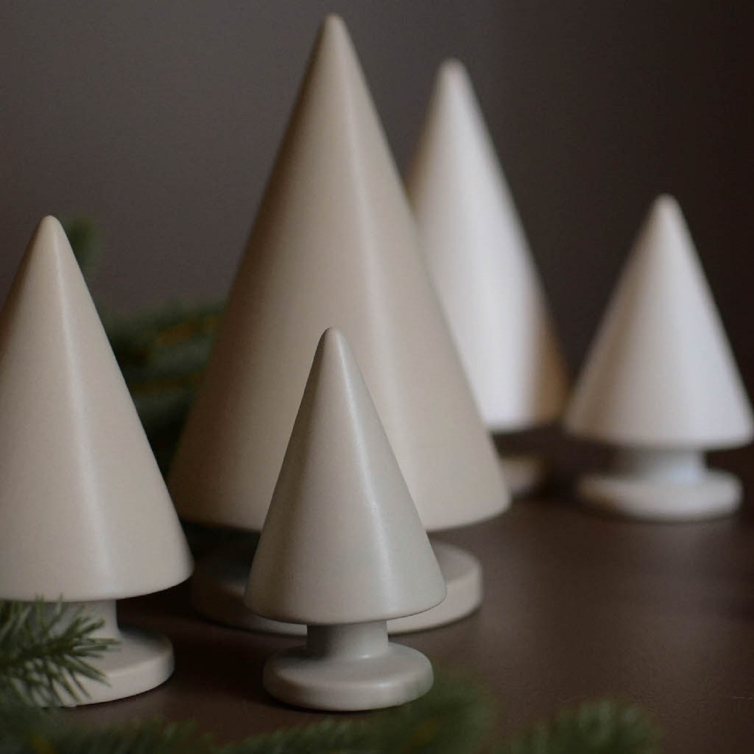 Christmas Tree Mole Ceramic, Gray, 6.3'' H x 3.94'' W x 3.94'' D