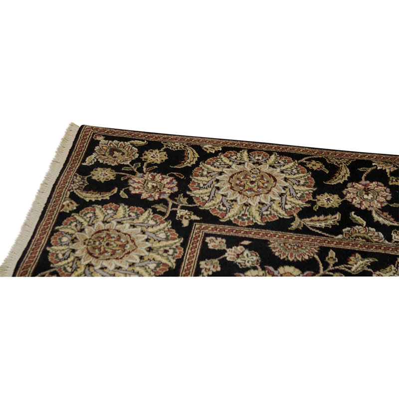 Wool Oriental Area Rug in Black/Beige