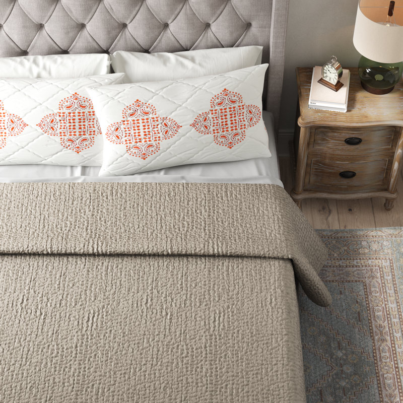 Tasmin Velvet Quilt, Queen Quilt, Pebble Beige