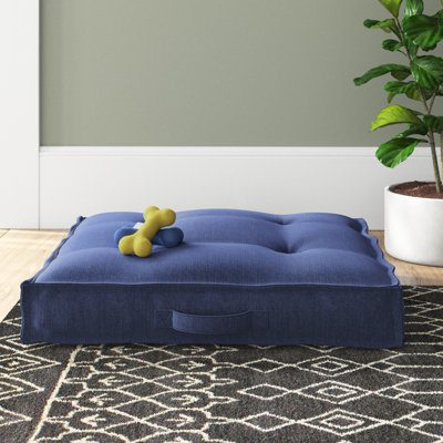 Longwood Square Pillow Dog Bed