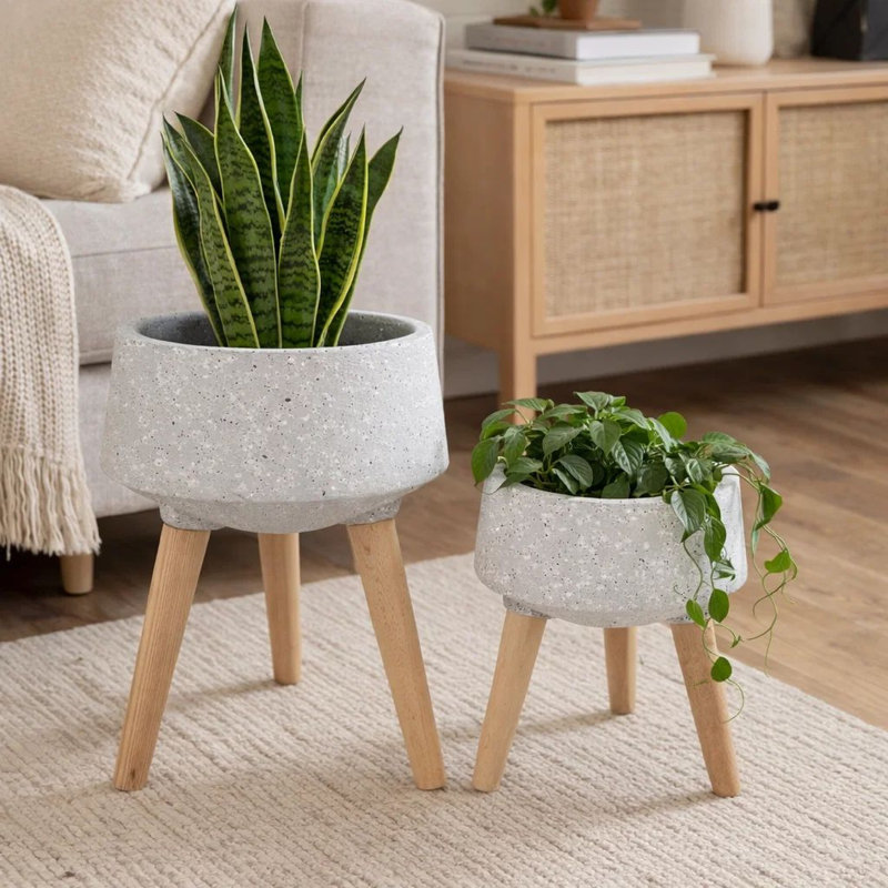 Ensemble de 2 pots d'intérieur et d'extérieur gris terrazzo et pieds en bois brun