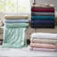 Très grande couverture en duvet synthétique avec bordure en satin-116246777-116246784