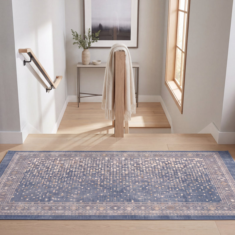 Tapis Sultanahmet moderne à motifs mosaïques mouchetées abstraites bleu, gris, or, crème et ivoire, lavable à la machine, antidérapant, à poils courts, pour intérieur et extérieur, adapté aux animaux domestiques, idéal pour le salon, la chambre, la salle à manger, l'entrée, le couloir ou le bureau.