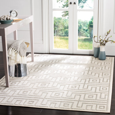 Tapis gris clair / crème Turnipseed
