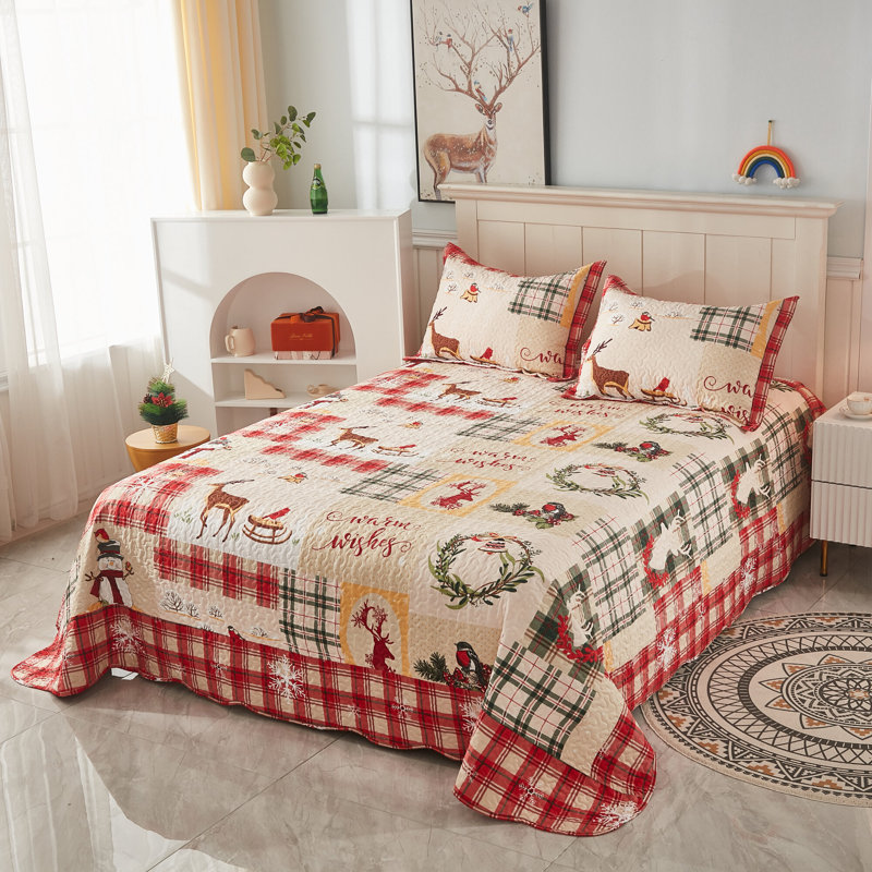 Queen Red Microfiber Christmas Quilt Set with Pillow Shams