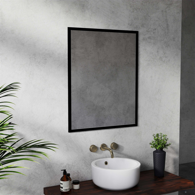 Miroir noir en aluminium durable de 24 pouces pour les salles de bain compactes, design élégant et moderne avec une réflexion claire