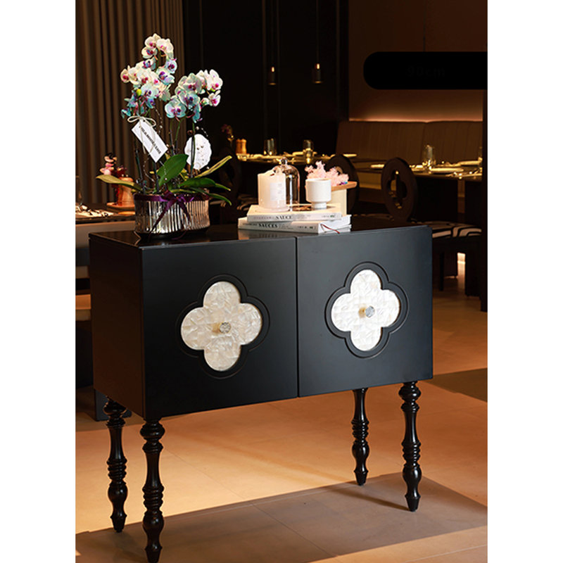 Four-Leaf Clover Creative Accent Cabinet