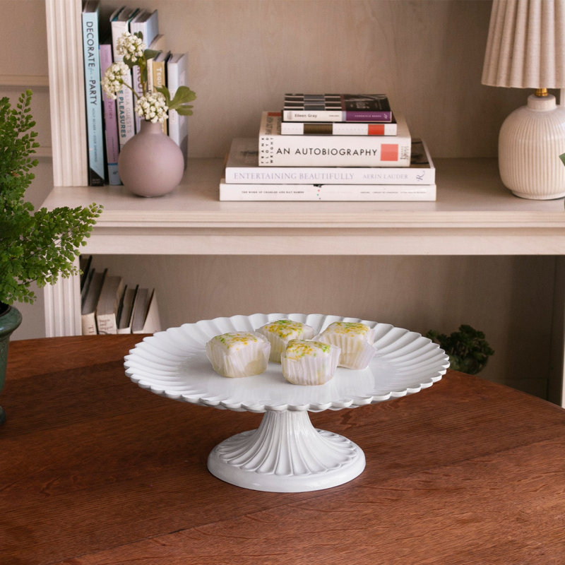 Vida Vienna Pedestal Cake Plate